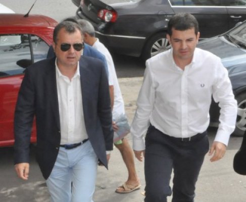 Conservatorii şi-au ales conducerea